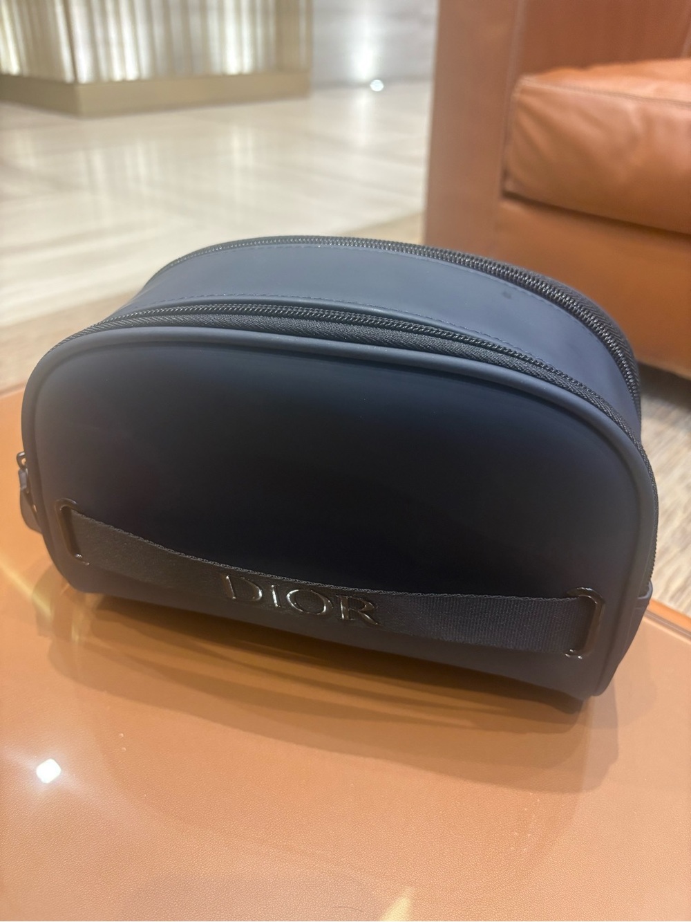 🆕✈️Dior - Men's Navy DoubleZip large Compartment Toiletry Pouch-Dior Logo strap